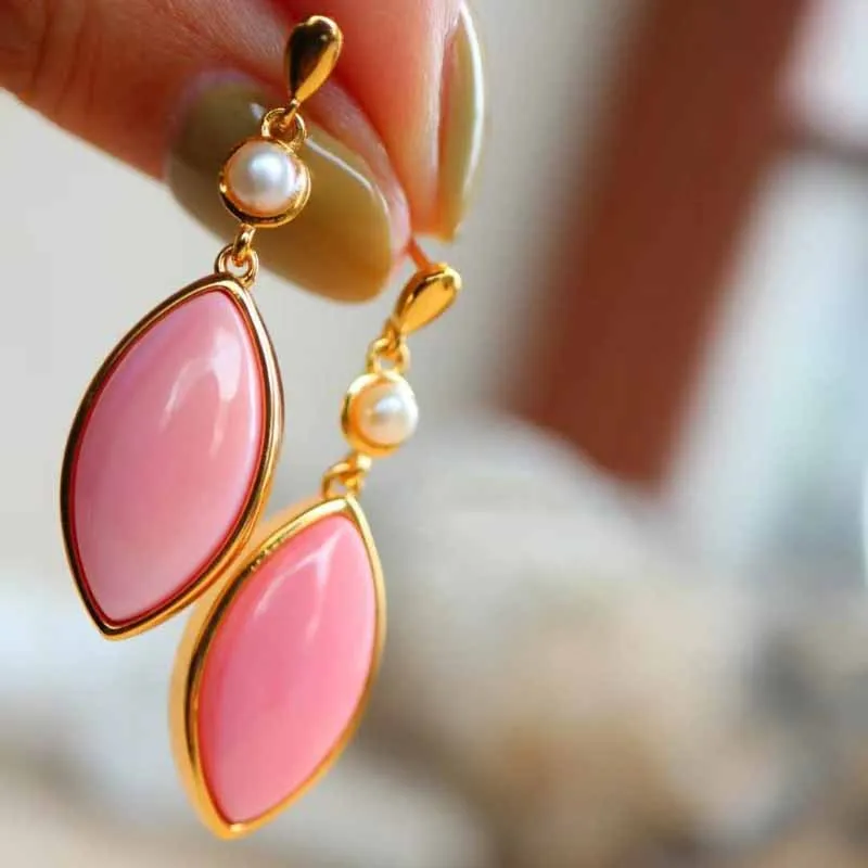 

New pink earrings for women fashion original design drop-shaped artificial fritillary inlaid pearl light luxury jewelry