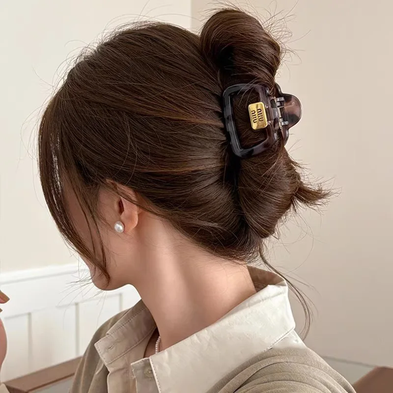 مشبك شعر صغير راقي نمط جديد مشبك شعر نسائي الجزء الخلفي من الرأس مشبك شعر بسيط نصف مربوط على شكل قرش