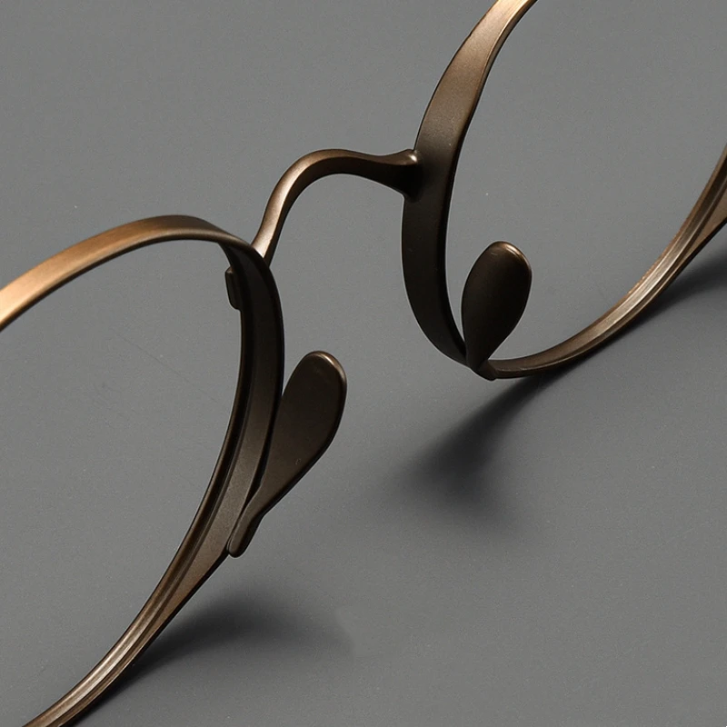 YIMARUILI Ultra-light Retro Round Men's Glasses Fashion Titanium Women Eyewear Small Size Optical Prescription Eyeglasses Frame view 3