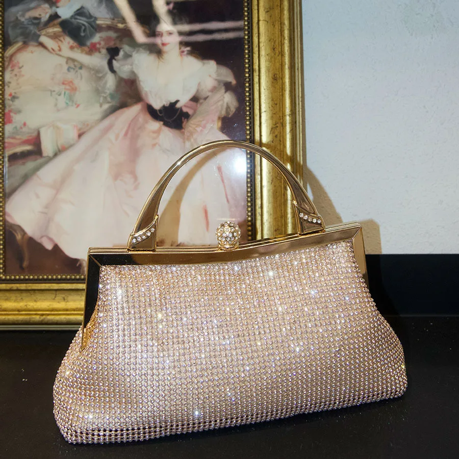 

Персонализированная и креативная маленькая сумка в иностранном стиле, универсальная цепочка-зажим, сумка-мессенджер, инкрустированная бриллиантами.