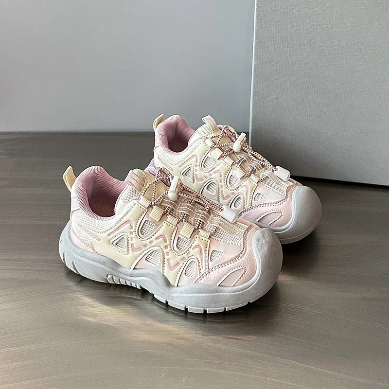 

2025 г., детская повседневная спортивная обувь для девочек, осенние новые модные нескользящие универсальные уличные кроссовки в корейском стиле с мягкой подошвой