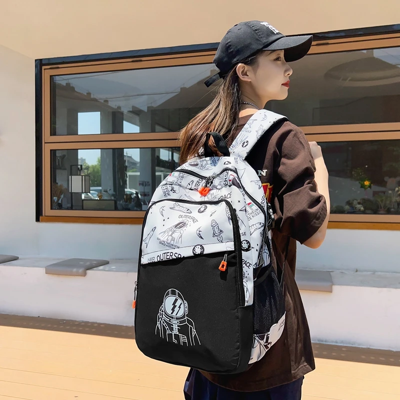 กระเป๋าสำหรับผู้หญิงลดราคา2023กระเป๋า tas ransel grafiti แฟชั่นกระเป๋าเดินทางกีฬาสันทนาการความจุสูงกระเป๋าคอมพิวเตอร์กระเป๋านักเรียนอเนกประสงค์