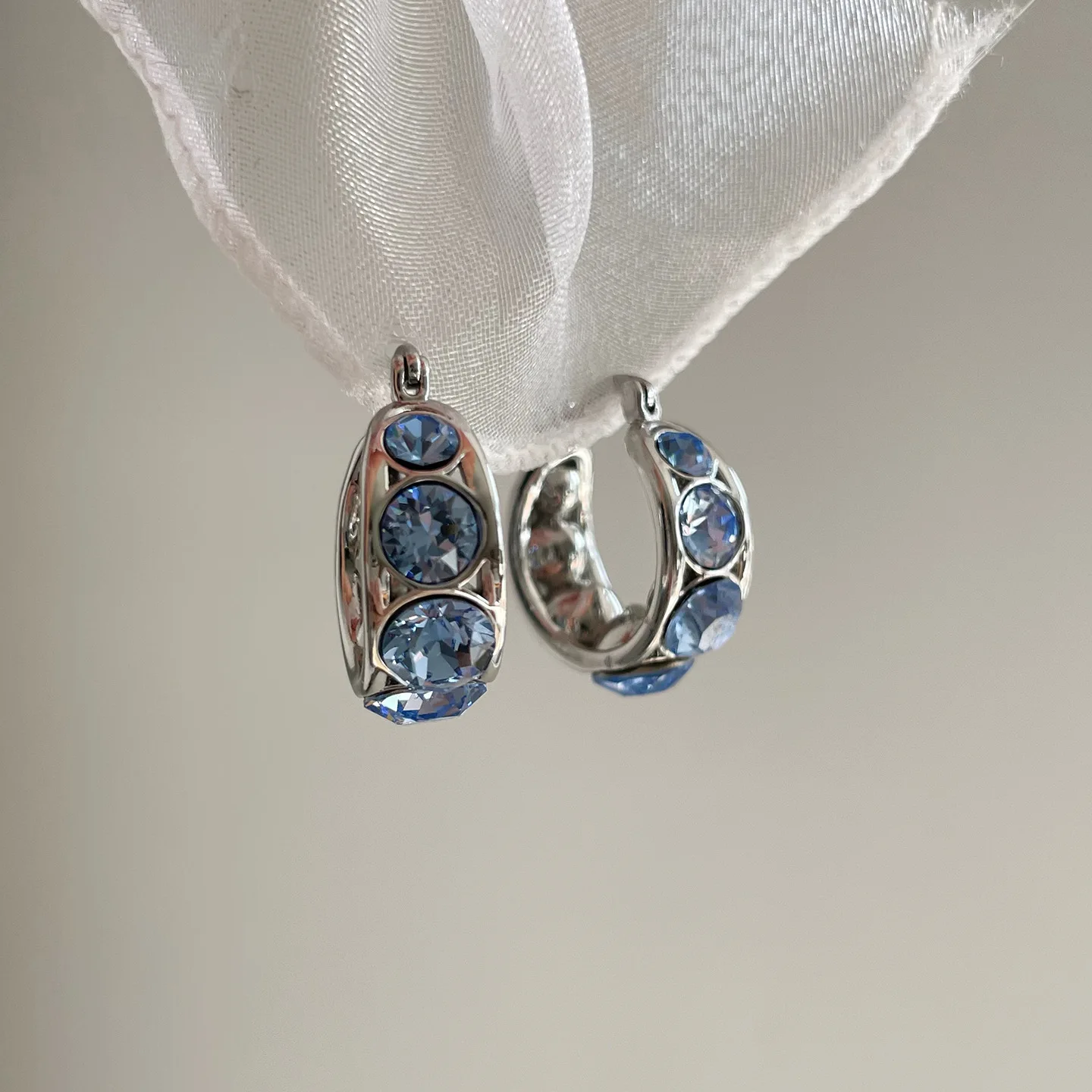 

Blue Zircon Earrings Cool Elegant Women's Luxury Fashion summer holiday Ear hoop