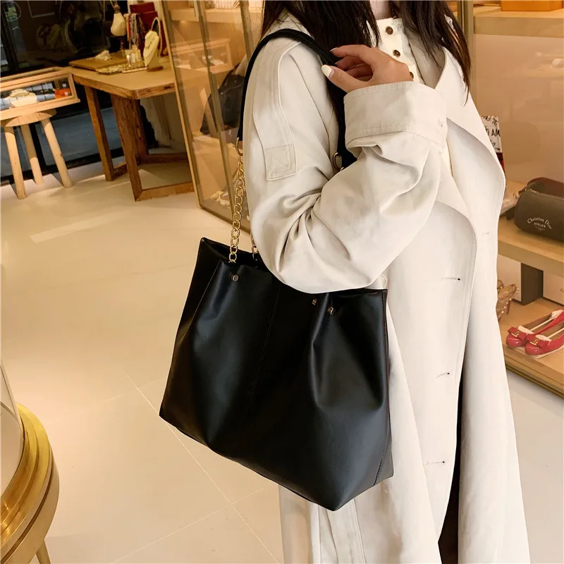 2023 Women Messanger Bags Pu Leather Large Capacity Tote Bag Texture Fashion Chain College Students Simple Commuter Handbag