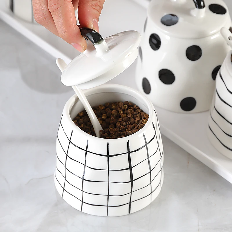 European Ceramic Seasoning Pot Black and White Stripe Salt Sugar Pepper Pot Home Seasoning Box with Lid Soy Sauce Vinegar Bottle