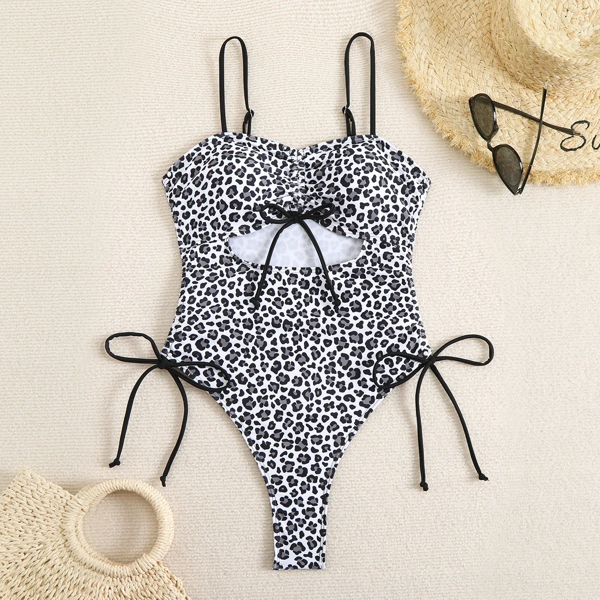 

Leopard One Piece Swimsuit Female 2025 Thong Swimwear Women Cut Out Bathing Suits Summer Beach Wear Pad Monokini Swimming Suit