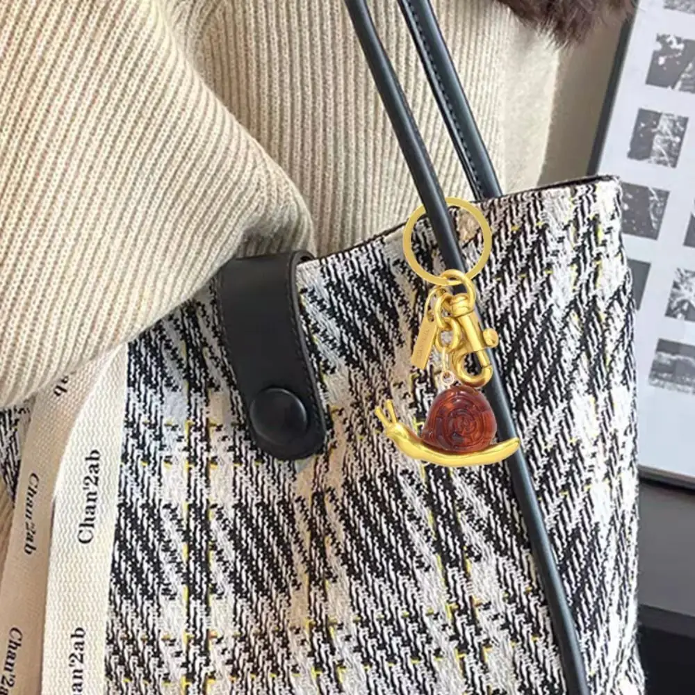 Bag Charm Snail Shaped Simulation Pendant Decoration Anti-Lost Resin Snail Keyring Trinket Multi-Functional