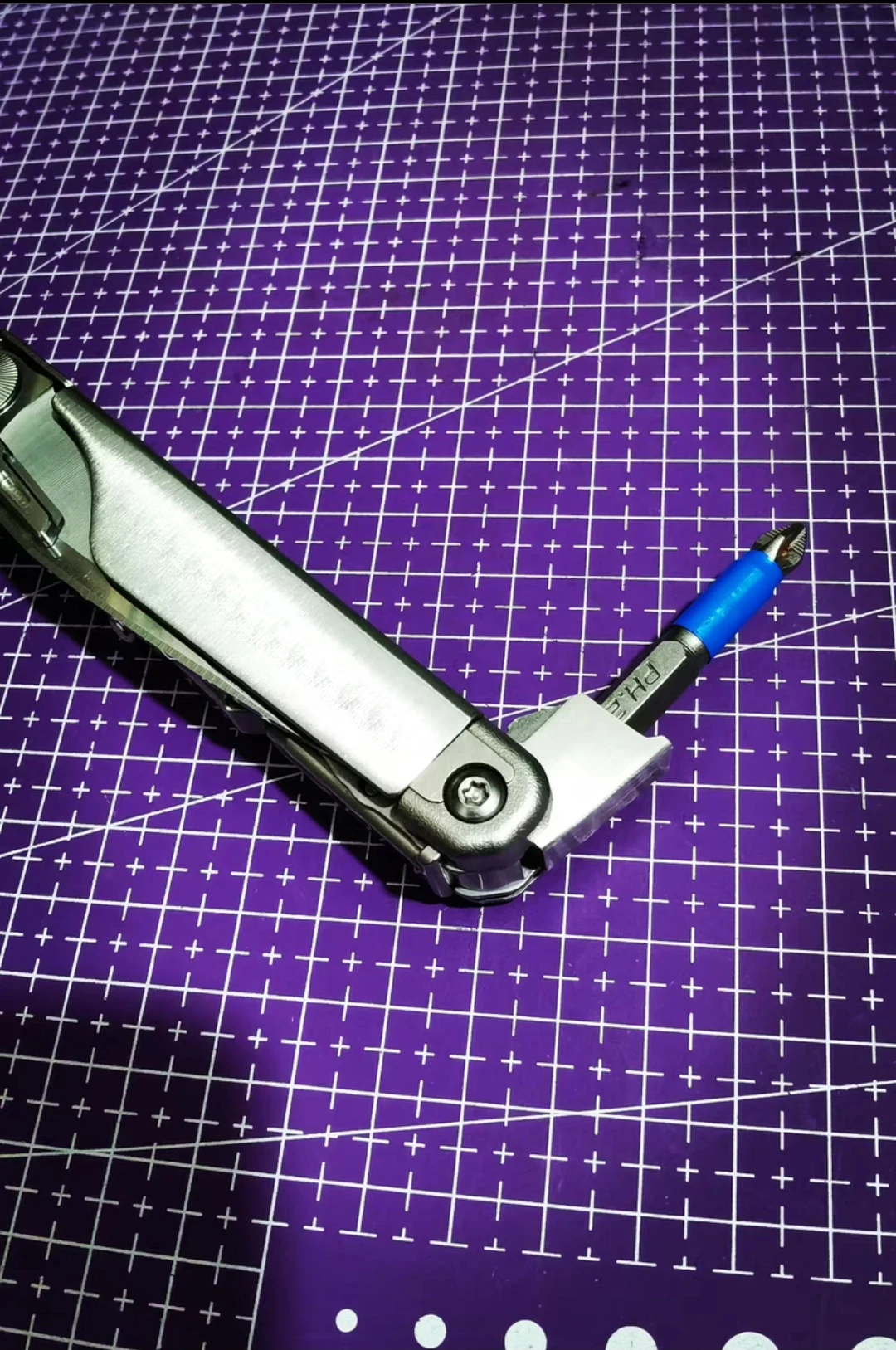 1 Piece Stainless Steel 6.35mm Bit Driver Holder for Leatherman Surge Modify(PLIERS and Bit NOT INCLUDED)