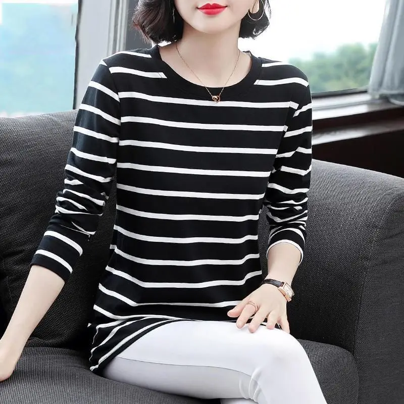 Casual Striped Print Bottoming Shirt Spring Autumn New Long Sleeve Plus Size Loose T Shirt Tops Vintage Fashion Women Clothing