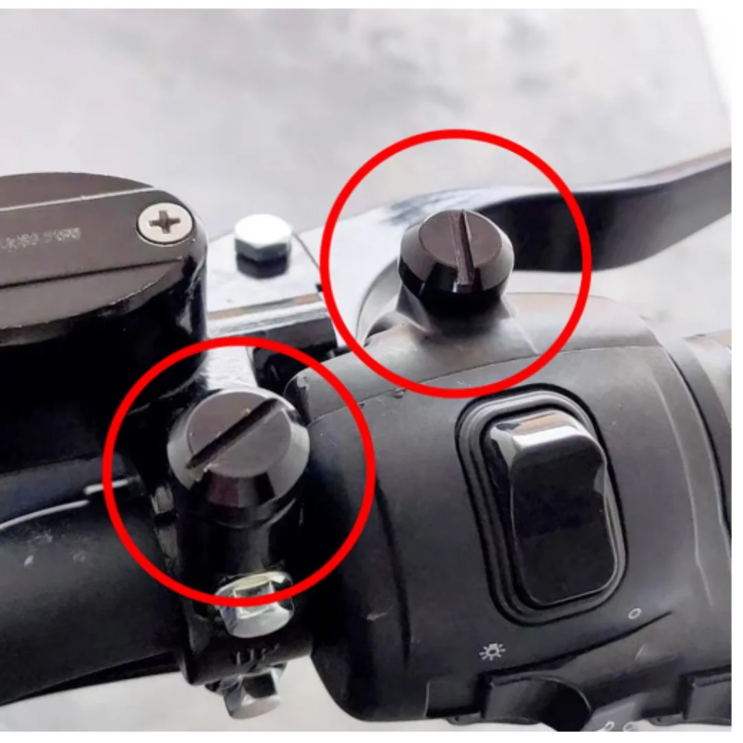 2Pcs M10 Right Hand CNC Aluminum Mirror Hole Plug Screws For Universal Motorcycle Rearview Mirror Hole Cover Bolts Accessories
