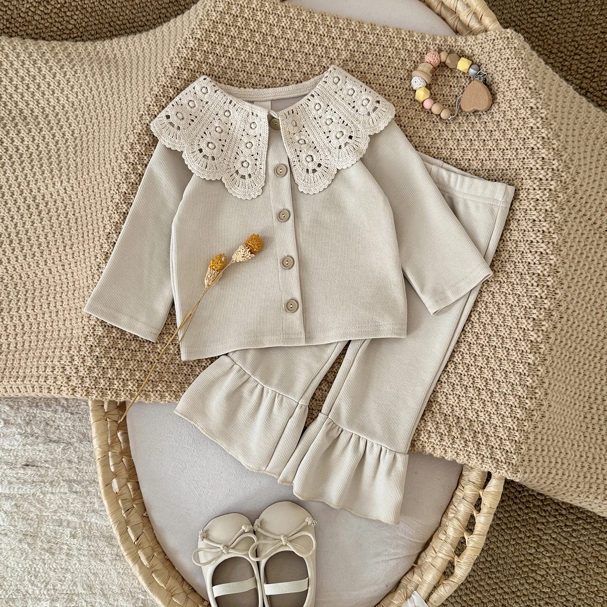 

New Design Fashion Baby Girl Clothes Spring Fall Solid Color Large Lace Collar Top+Casual Solid Color Pant Sets