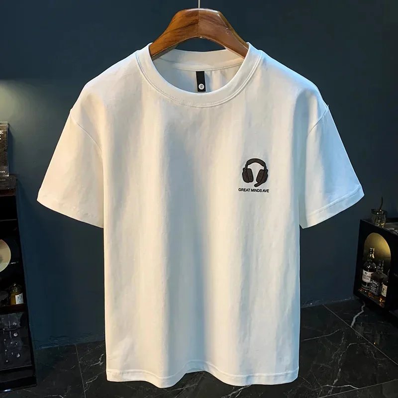 

High end printed short sleeved T-shirt for men, trendy and loose. Summer 2026, sweat absorbing breathable white top