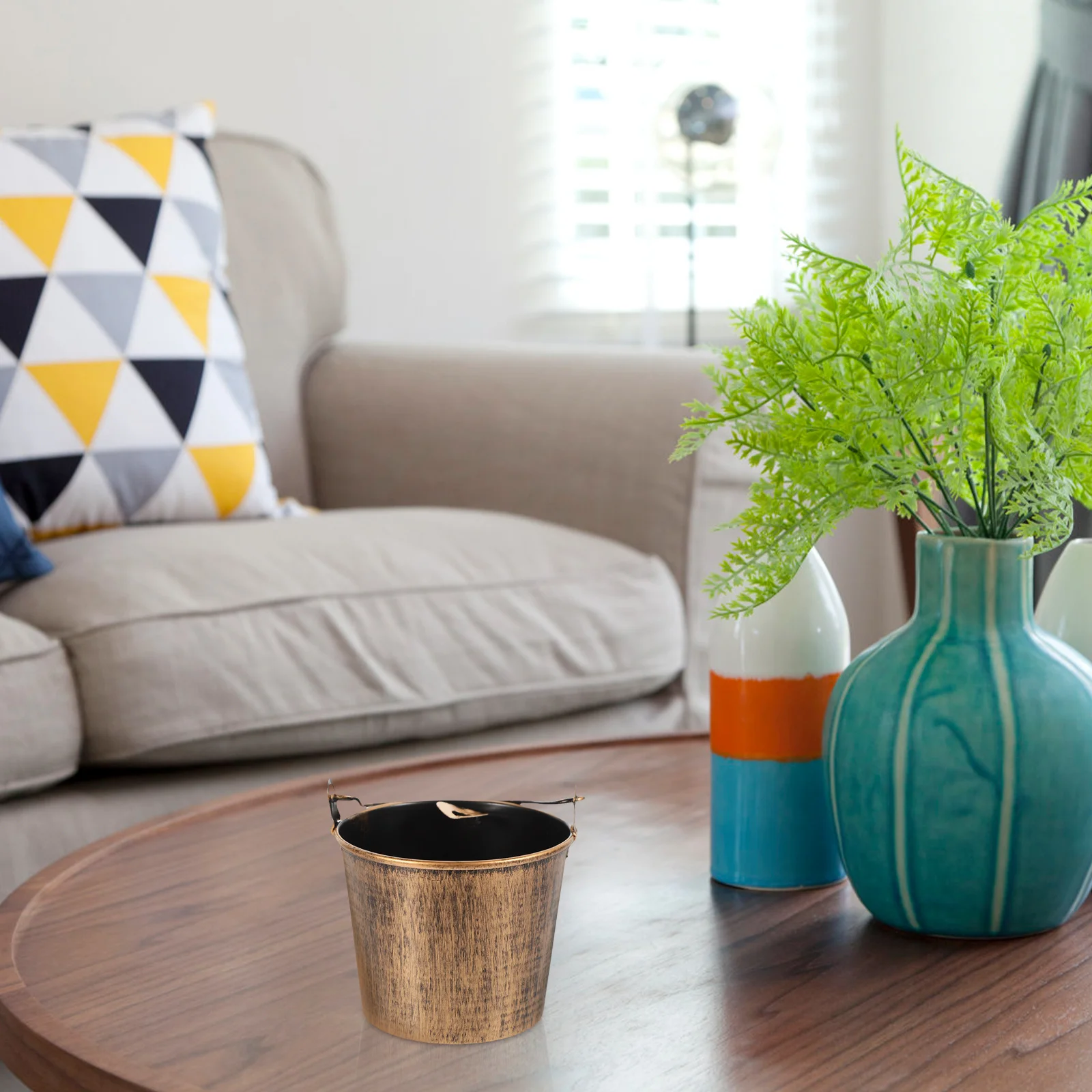 

2Pcs Iron Ashtray Vintage Cigarette Dish Retro Home Decor Desktop nament Delicate Fashion Container Smoke Holder