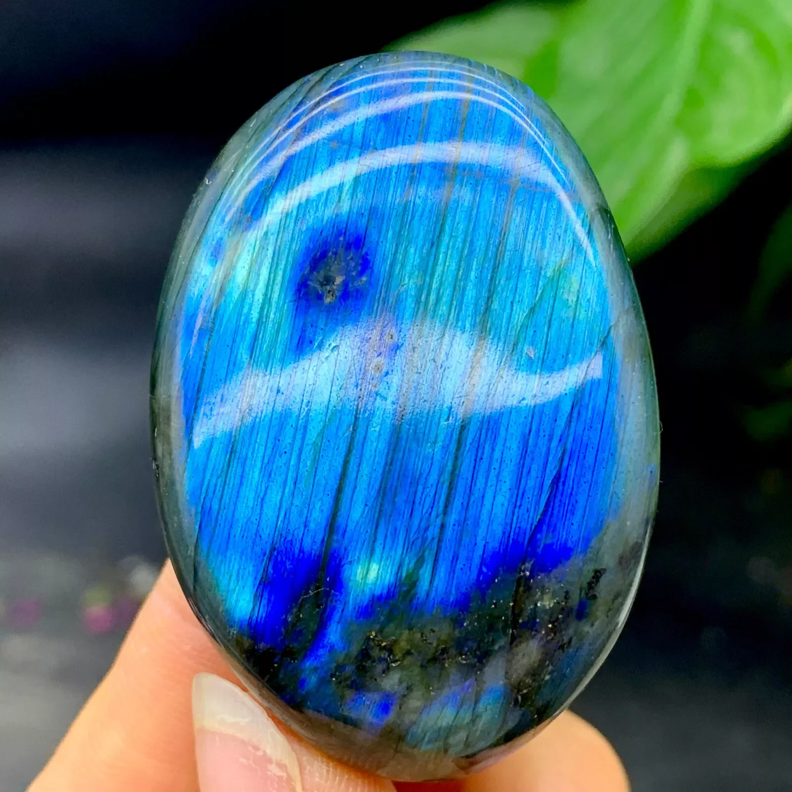 

Natural crystal Labrador The blue Light Moonstone Palm stone spiritual meditation feng Shui healing