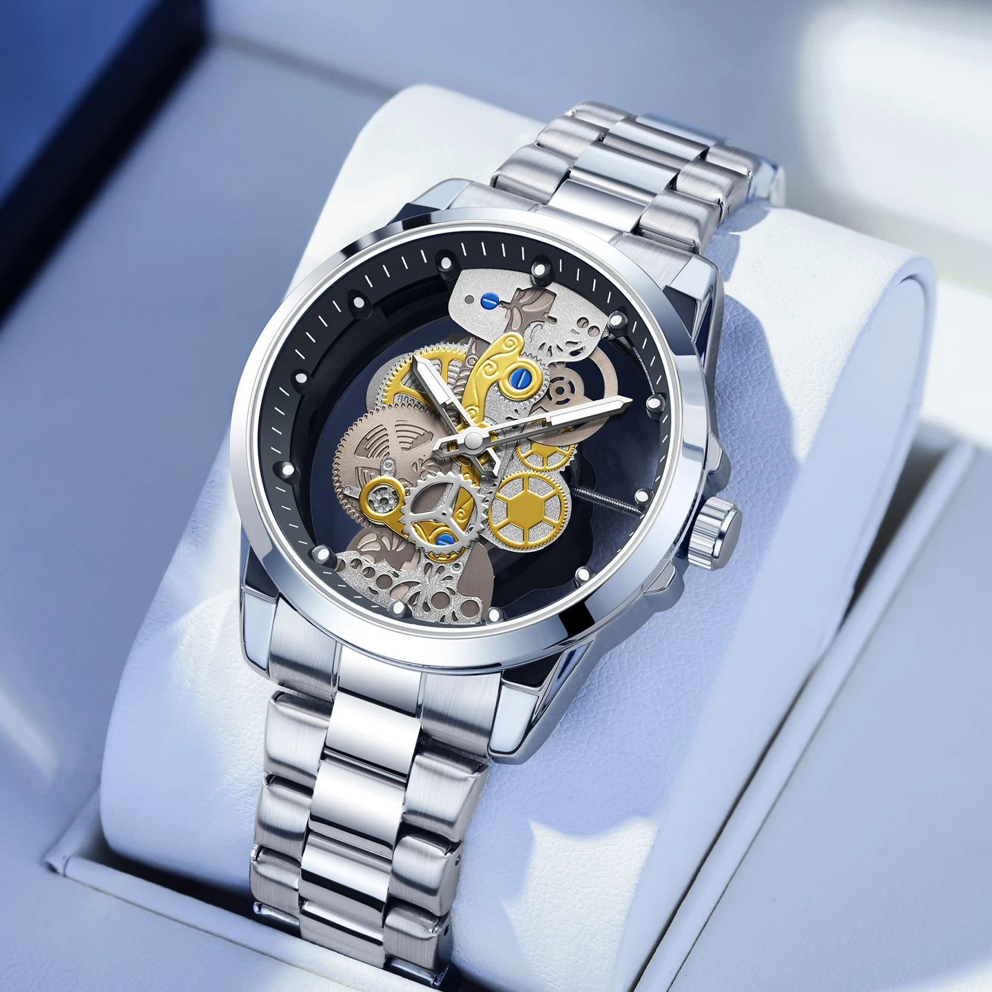 New hot-selling men's watch, luminous transparent quartz watch, fashionable business hollow luminous watch.