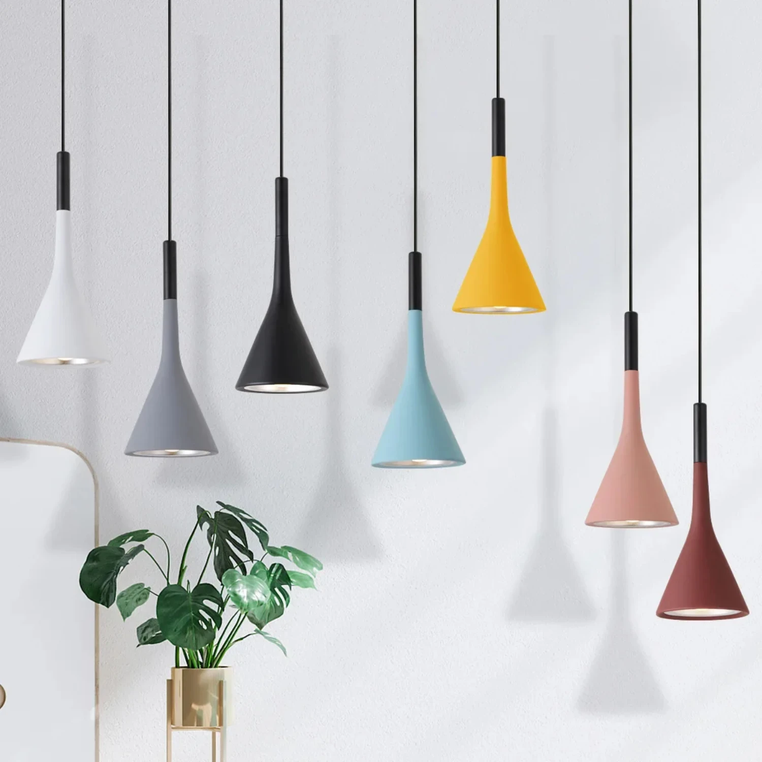 Lampe Suspendue Multicolore au Design Moderne et Élégant, Luminaire Décoratif d'Nik, Idéal pour une Cuisine, une Chambre à Coucher ou une Salle à Manger, Nouveauté