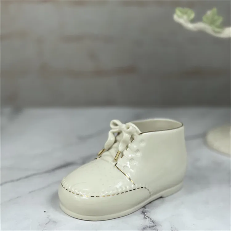 

American Lenox Ceramic Hand-painted Gold Santa Claus Shoes Toothpick Can Ornaments Porcelain Shoes Figurine Home Decoration