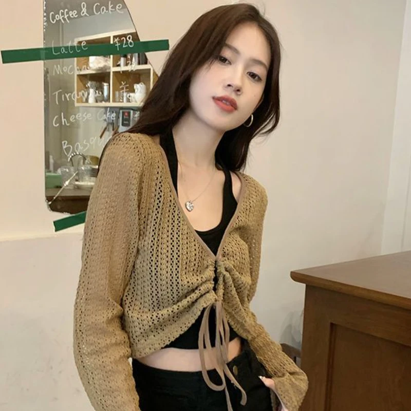 

Женские комплекты из двух предметов, горячие, милые, с бретелькой на шее, однотонные майки, повязки, кардиганы, шикарные, в корейском стиле, сексуальные, повседневные, новые летние, популярные