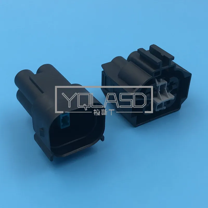 

1 комплект, 3-контактный автоматический электронный разъем вентилятора, автомобильная розетка переменного тока в сборе для BMW X1 X3 E90 E92 F18 F02