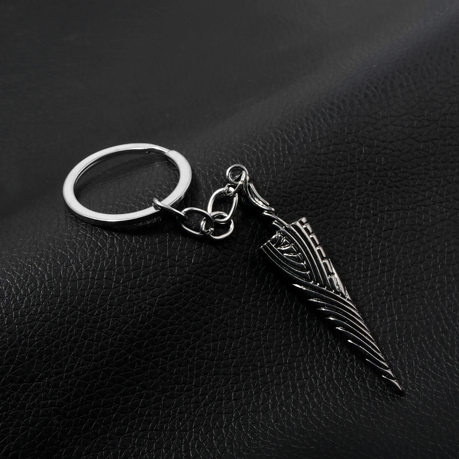 لعبة الجوف فارس العظام مسمار شعار سلاسل المفاتيح شاحب الملك الشكل مفتاح سلسلة مجوهرات هدية للنساء الرجال المعادن كيرينغ حلية