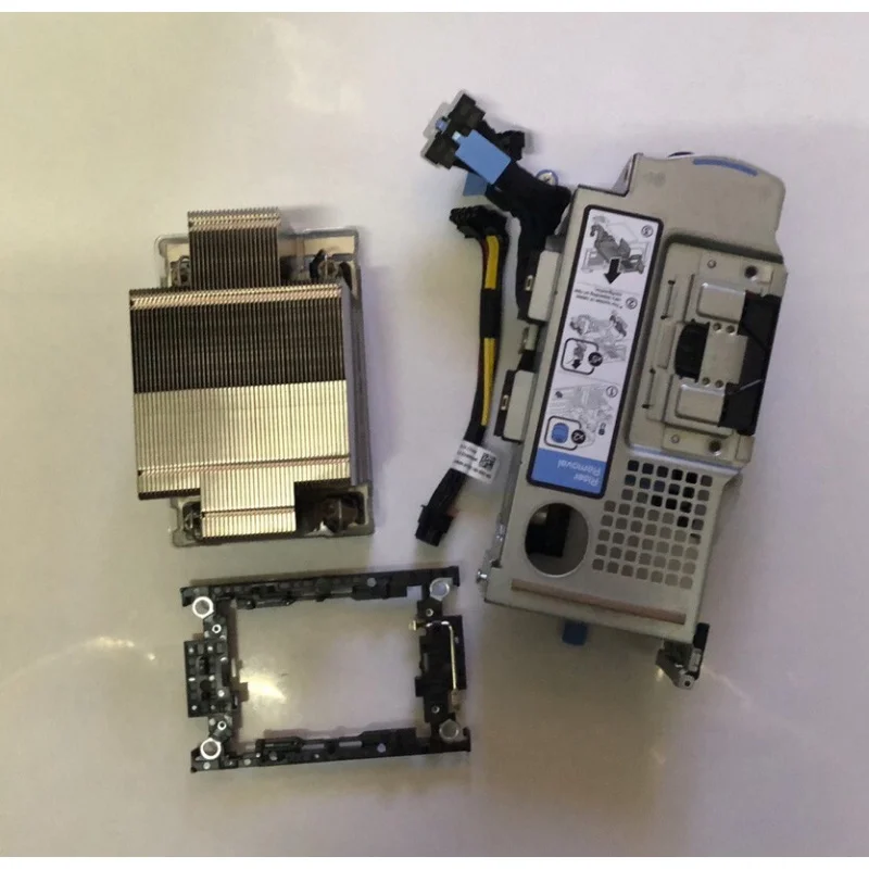 

Новый комплект радиаторов для расширения возможностей подключения двух процессоров Dell PowerEdge R750xs, модель 8341J