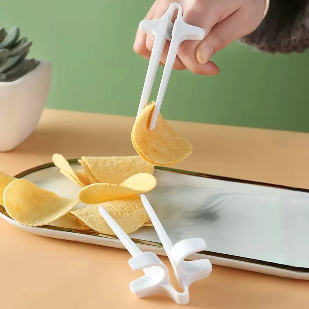 1PC Lazy Fingers Chopsticks Play Games Eat Snacks Clip Brush Video Without Dirty Hands Food Clip