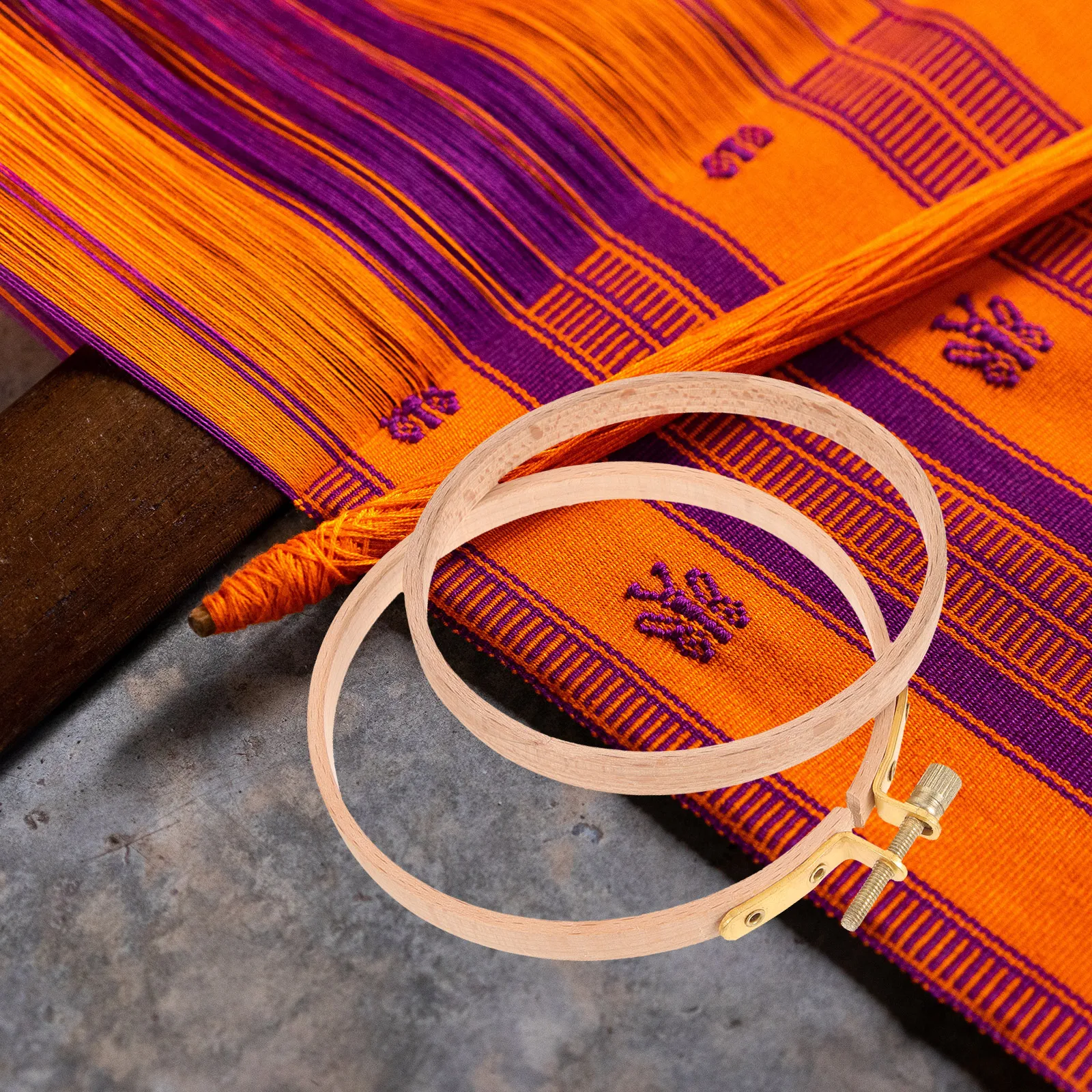 

4pcs Cross Stitch Embroidery Hoops 10 12 5CM 15 5CM 18CM Crafting Rings Frame H work Frames Lightweight Portable Decorative