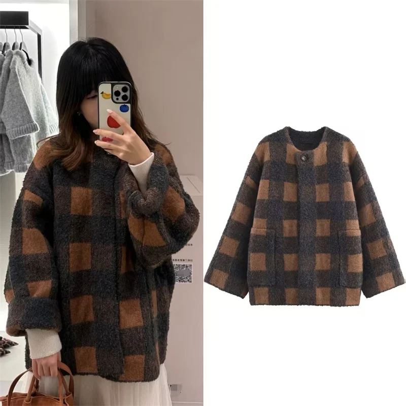 

Women's Coat 2025 Winter New Red-Brown Plaid Long-Sleeve Loose-Fit Knit Cardigan Jacket Casual Fashion Versatile Style