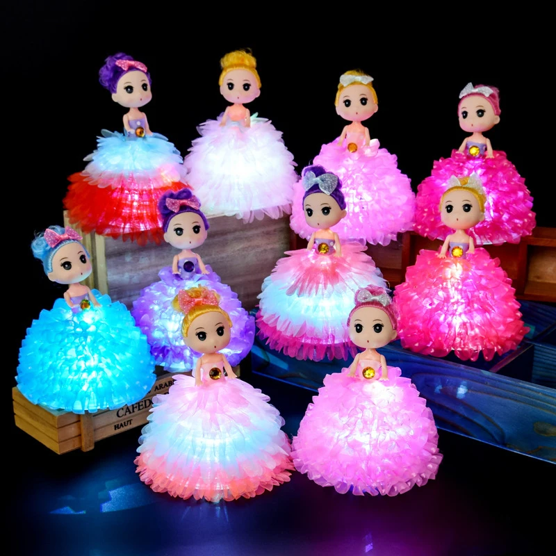 Creative Cartoon Glowing Girl Doll Play House Toys Fashionable Cute Flash Doll Children Puzzle Toys Funny Holiday Birthday Gift