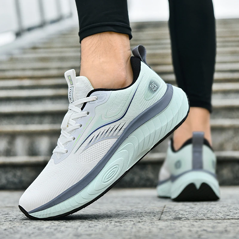 

Мужские кроссовки Four Seasons 2025: Новые дышащие сетчатые спортивные кроссовки на толстой подошве для молодежи, универсальные повседневные беговые кроссовки