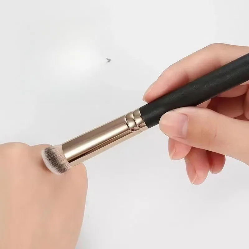 Concealer brush foundation make-up brush facial mask, no trace, no powder, makeup brush, novice soft hair makeup tool