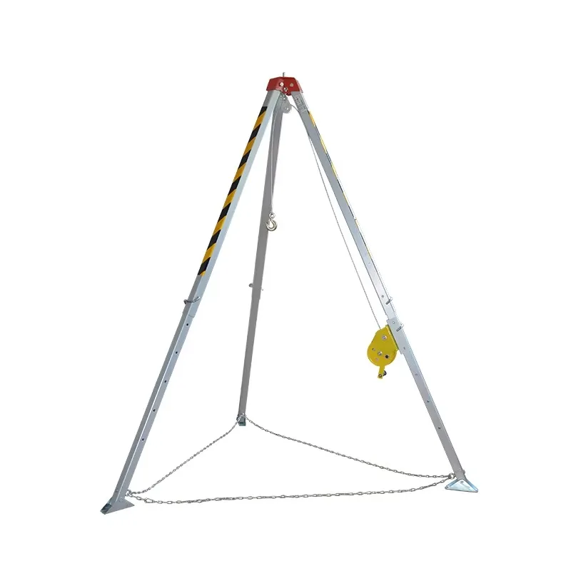 Fire Fighting Rescue Tripod Telescopic Leg Design 1200lbs Capacity For Emergency Service Industry