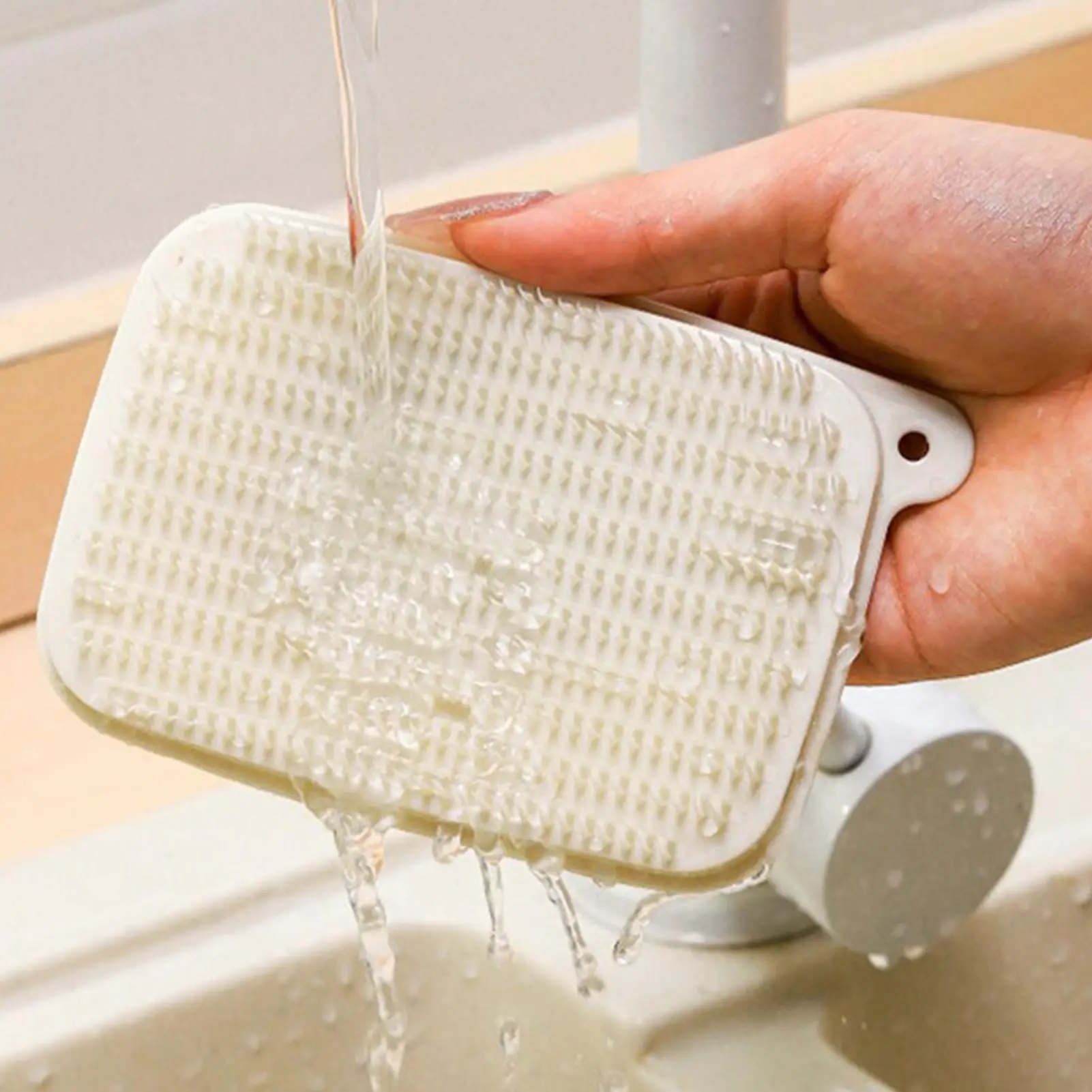Vegetable Brush Soft Dense Bristles Non-Slip Cleaning Kitchen Gadgets Fruit Brush Scrubber Carrot Brush Kitchen Scrubber