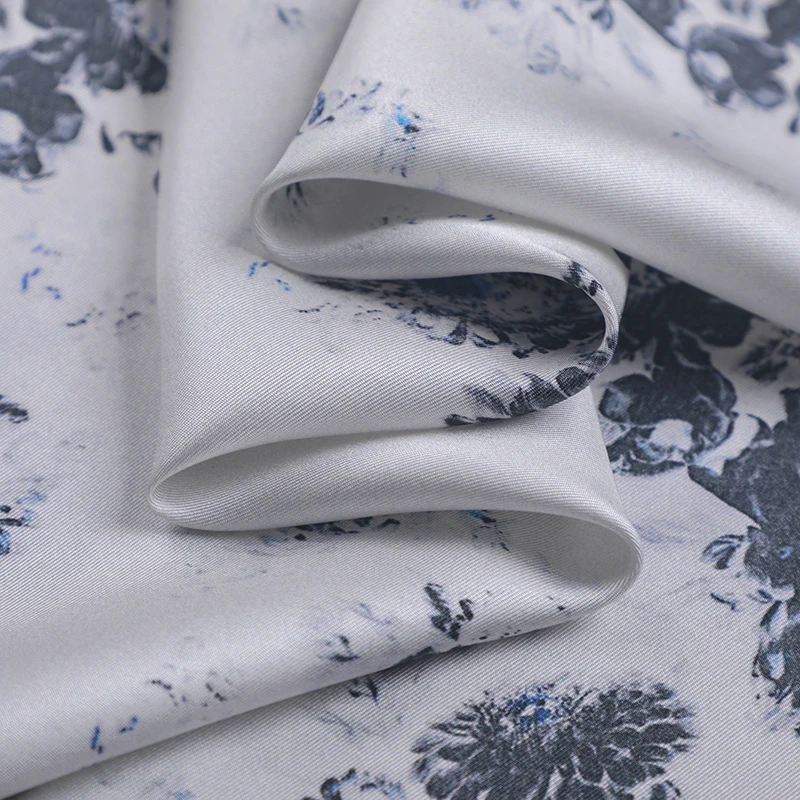 Blue Black Floral on White Silk Fabric-140CM Wide 19MM Summer Soft Comfortable Jacket Dress Pants Silk Twill Fabric R180