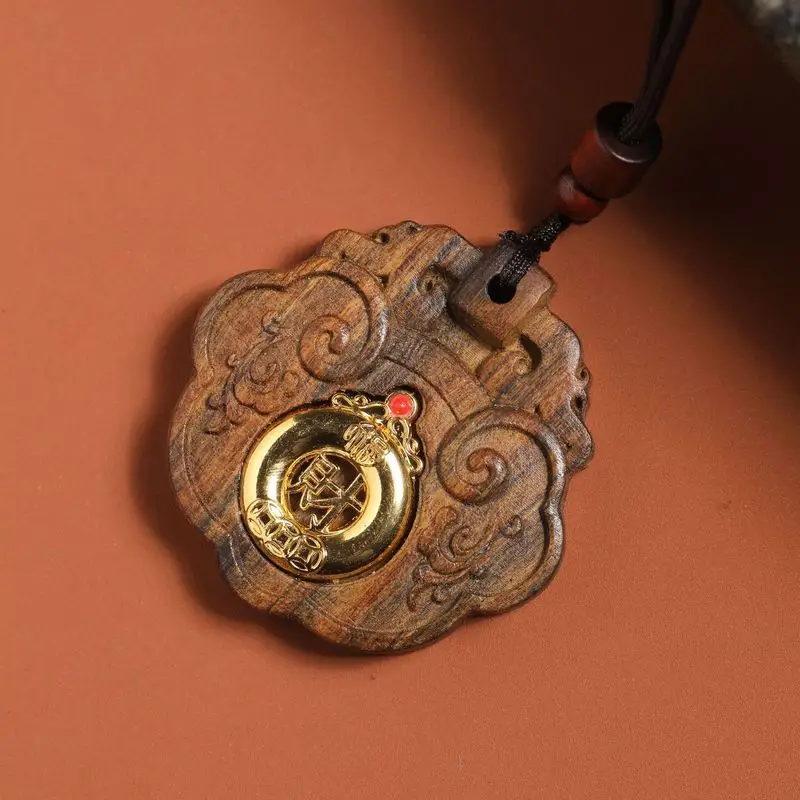 Natural agarwood auspicious wish-fulfilling lock pendant with the character 
