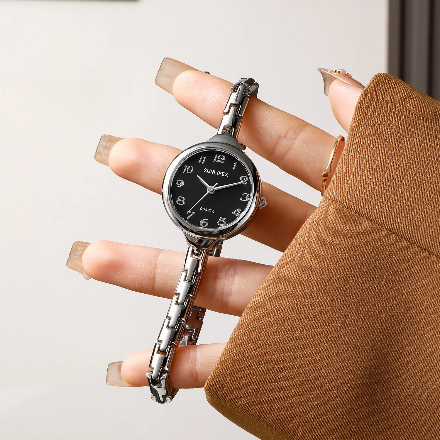 Women'S Bracelet Watch, High-End DesignElegant And SophisticatedSimple And VersatileQuartz Movement, A Creative Gift For Women.