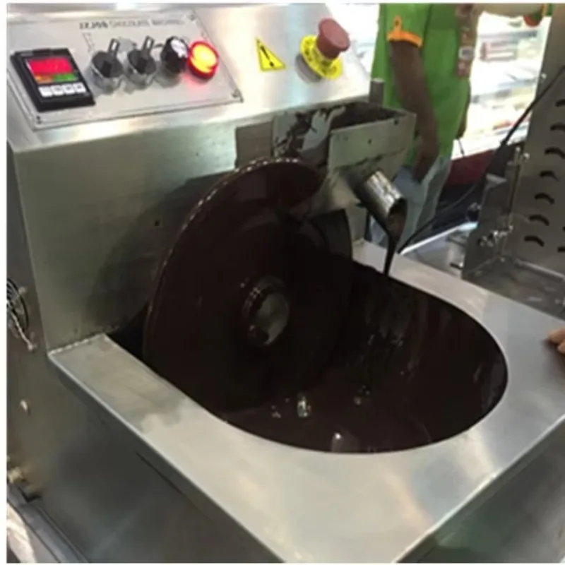 5L 8L 30L 60L Automatic Chocolate Mold Making Machine with Chocolate Temperature Machine Vibrating Table