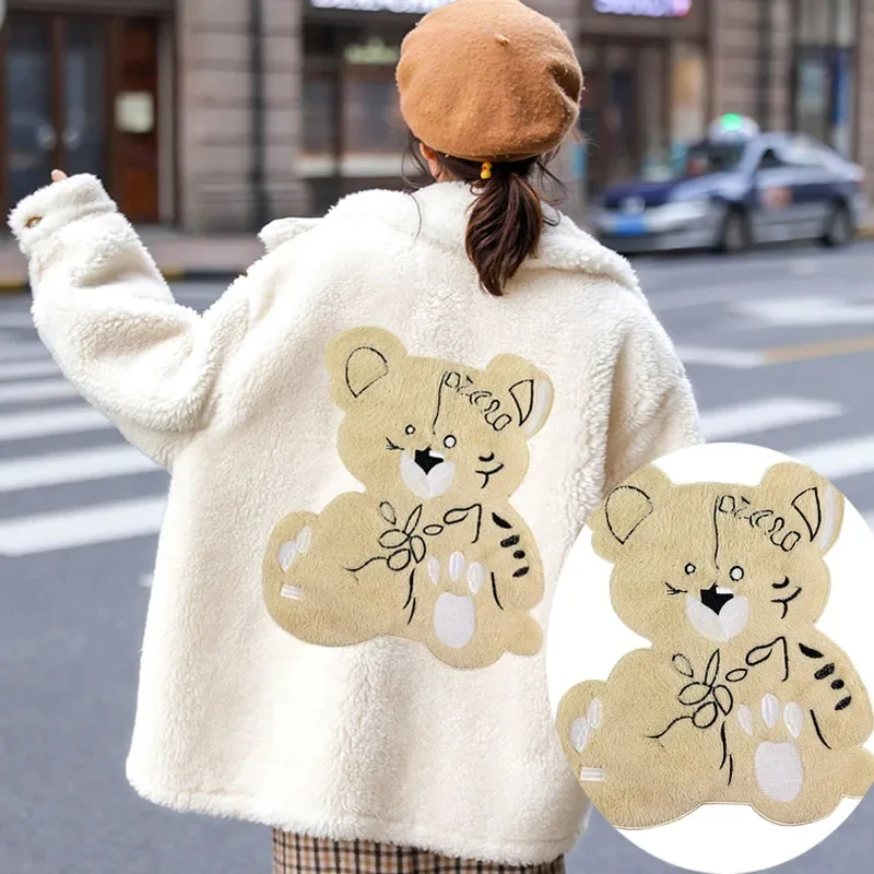 Large Embroidery Big Chenille Patch Bear Animal Cartoon Badges Bears Appliques Bee Patches for Clothing WF2210181