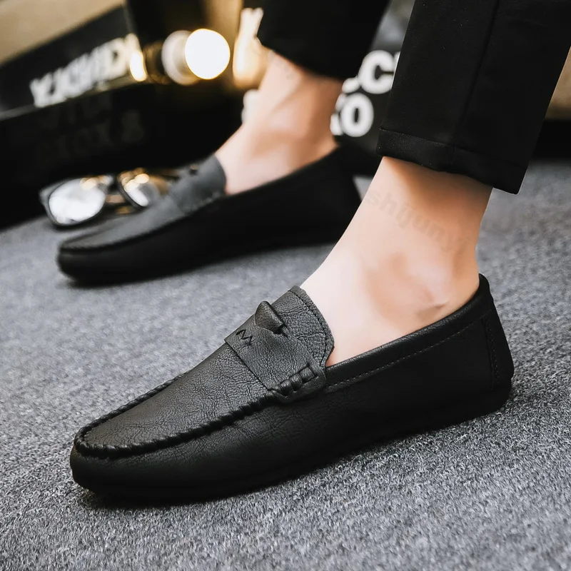 Man Casual Shoe Flat Loafers Black Leather Shoes Men Soft Moccasin Round Toe Fashionable Business Casual Shoes Size 45 Zapatos