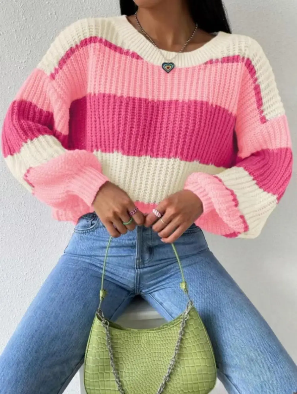 Korean lazy pink sweater 2024 Autumn/Winter design sense of color contrast round neck stripes outside the top woman