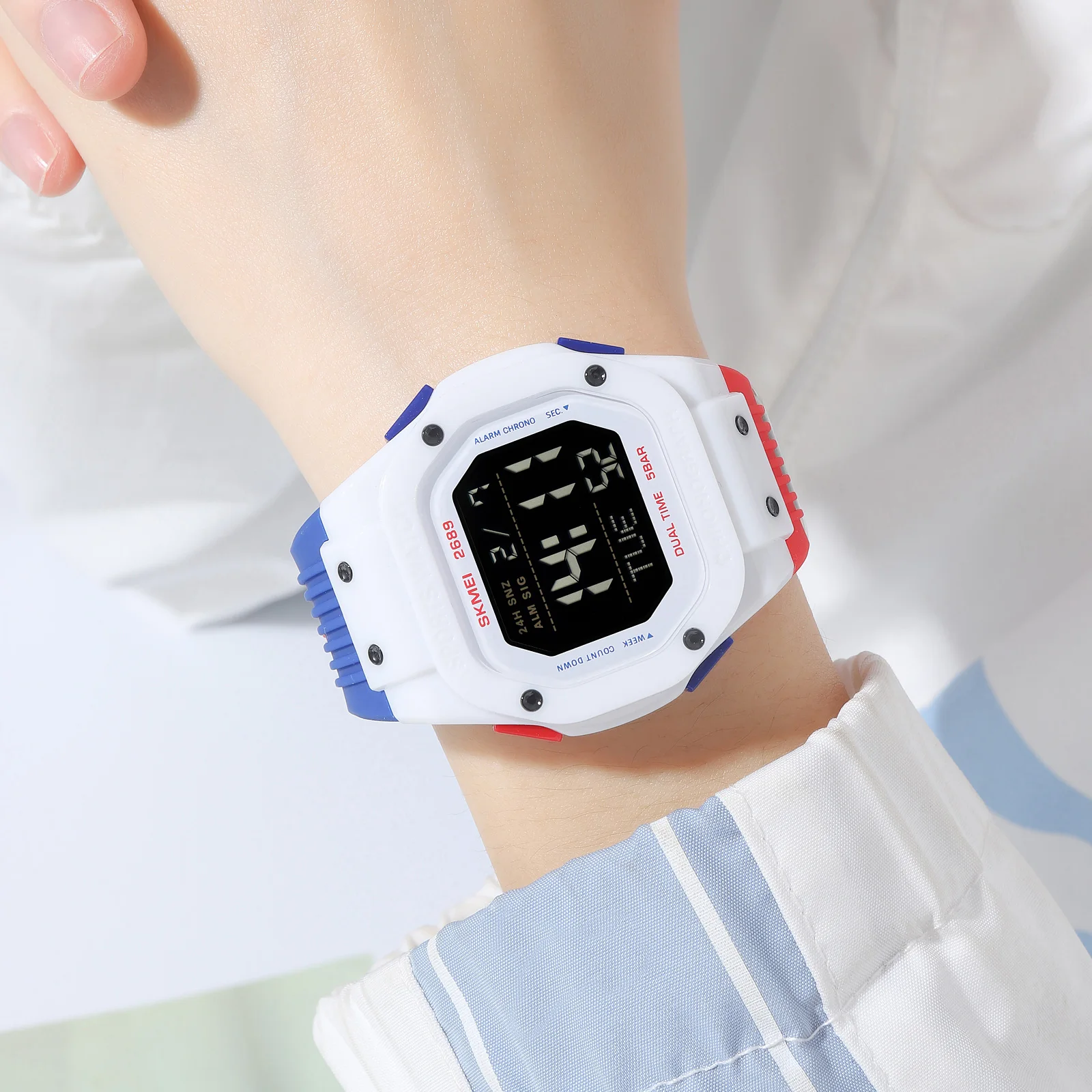 SKMEI 2689 Fashion Wristwatch - огляд і ціна Outdoor Lighting Zones