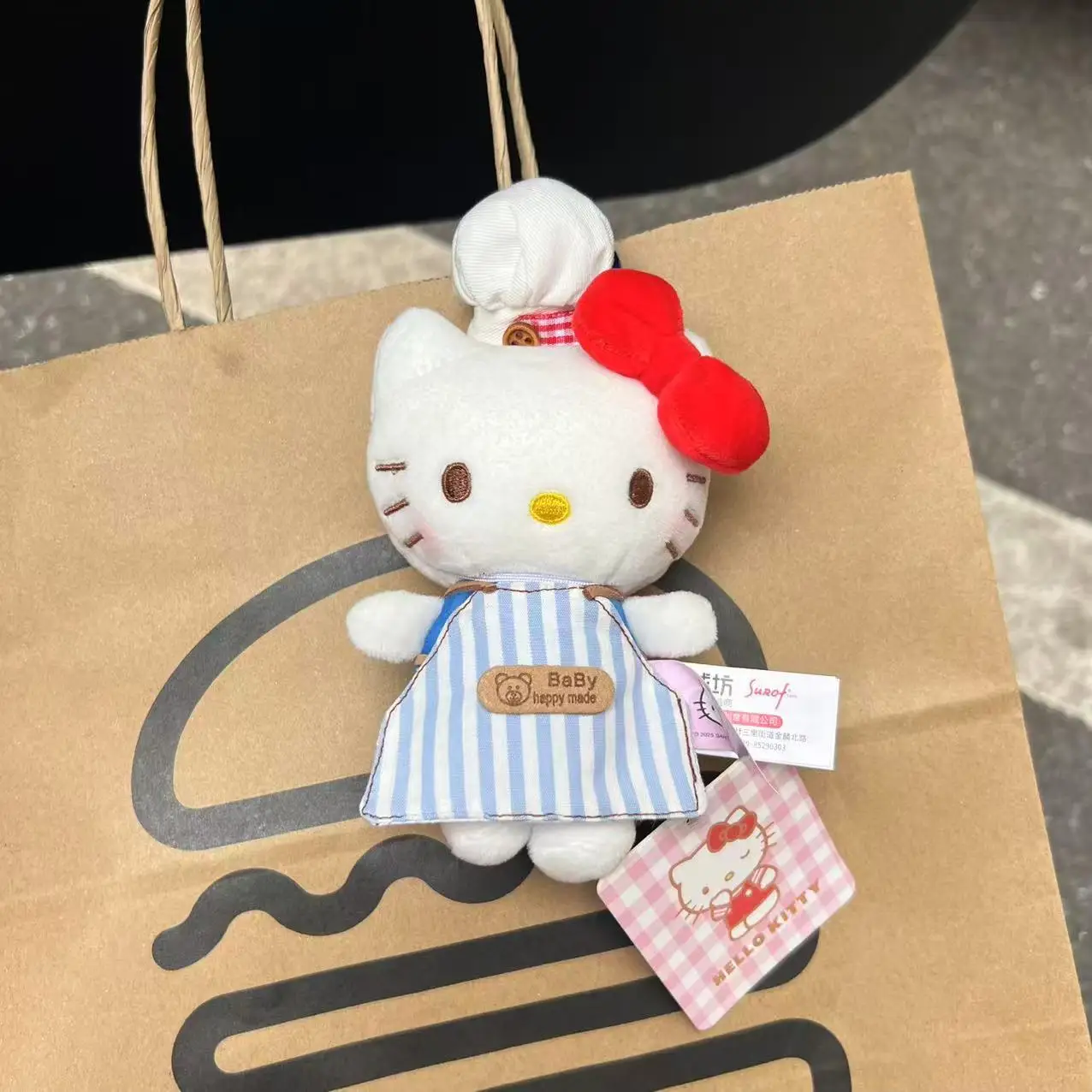 ซานริโอ เฮลโล คิตตี้ ตุ๊กตาขนนุ่ม 12 ซม. พวงกุญแจน่ารัก แมวเชฟ ของตกแต่งกระเป๋าเป้ ของเล่น ของประดับรถยนต์ สำหรับเด็กและผู้หญิง ของขวัญ