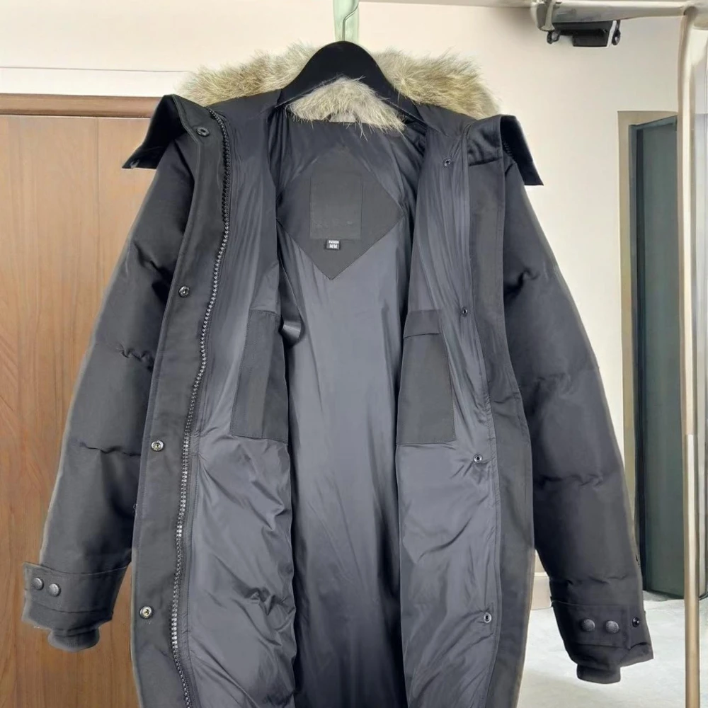 2025 العلامة التجارية الفاخرة شتاء دافئ عادية المرأة أسفل معاطف السترة القطن الصلبة كبيرة الحجم الإناث لينة سميكة البخاخ مصمم السترات