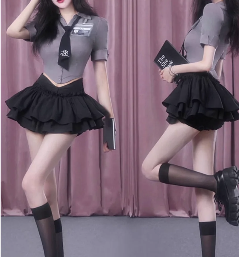 Conjunto feminino estilo universitário de verão, camisa justa com cintura curta, conjunto de saia bufante inspirado no design