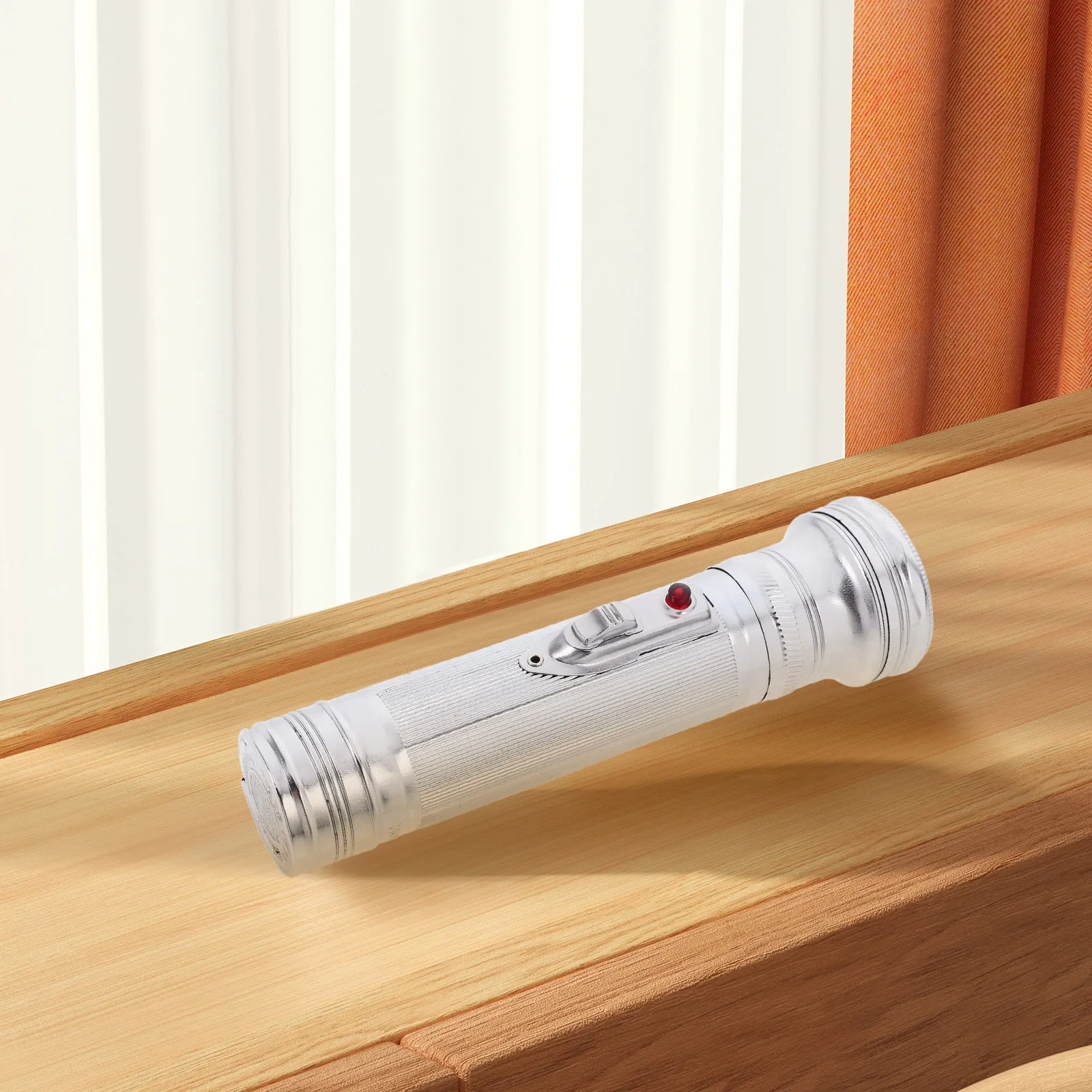 Vintage Style Handheld Retro Metal Camp Light Classic Portable Emergency Flashlight Durable Small Iron Flashlight Adjustable