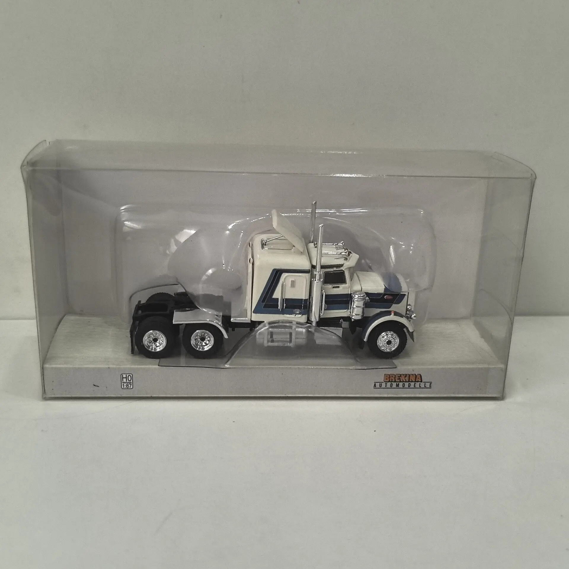 BREKINA HO - Modelo de Camión Tractor PETERBILT 359 a Escala 1/87, de Plástico