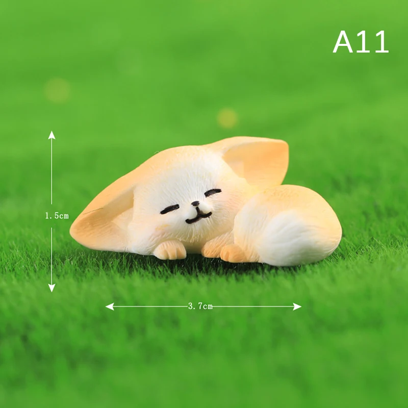 Kawaii Cartoon Fennec Fox Resin Fairy Garden Miniature Figurine Ornament Micro Landscape Model Decoration Dollhouse Accessories