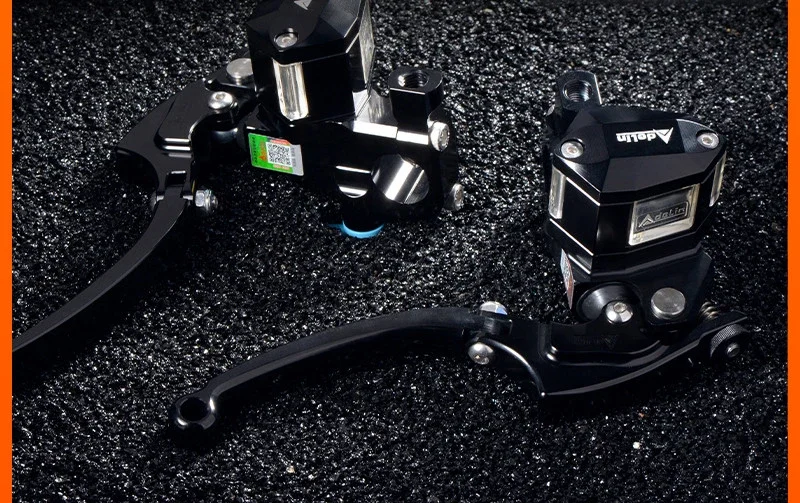 On the race track, the PX18 integrated direct push calf N1S/Uqi/No. 9 electric motorcycle universal modification