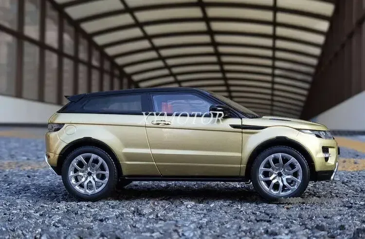 GTAutos 1/18 For Range Rover Evoque SUV Metal Diecast Model Car Gifts Toys Hobby White/Green Gifts Ornaments Collection