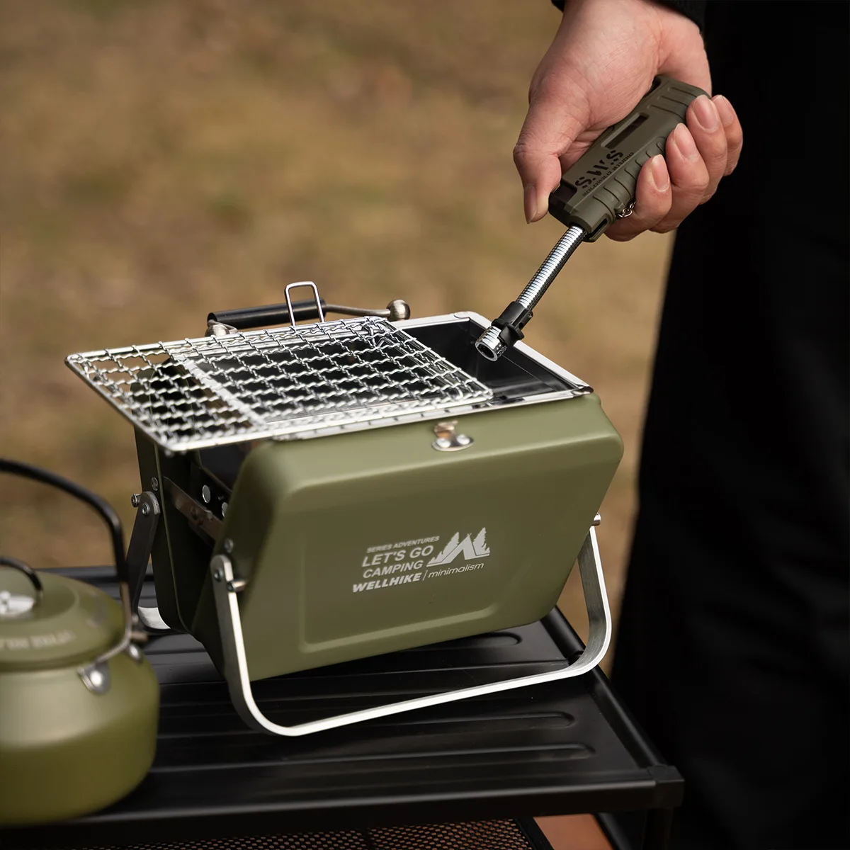 Mini Foldable Outdoor BBQ Grill, Removable Portable Camping Barbecue Grill for Picnic Hiking
